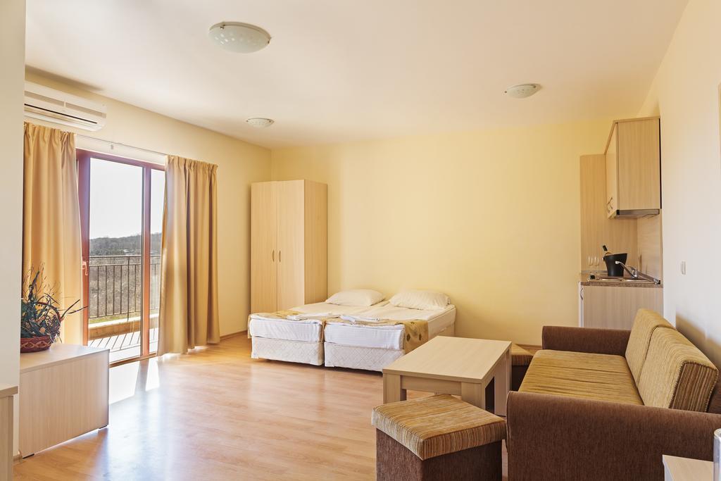 Serena Residence Aparthotel Szozopol Szoba fotó